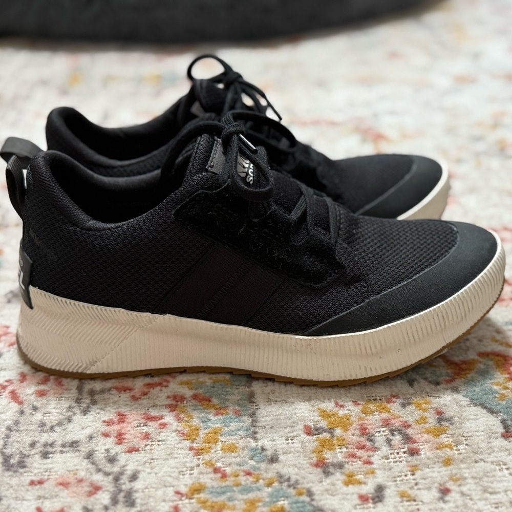 Sorel ONA III Low Canvas Sneakers - 9.5